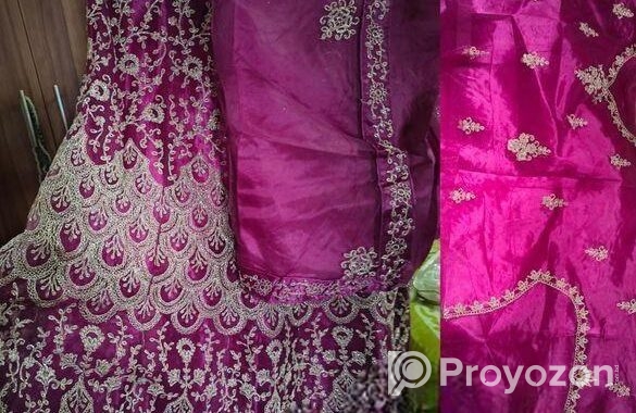 একদম নতুন লেহেঙ্গা বিক্রি করা হবে।