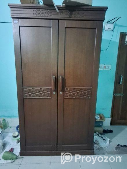 আলমারি বিক্রি হবে