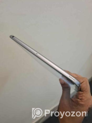 Apple Ipad Air 1st Gen (used)
