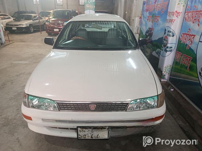 Toyota Corolla . 1999