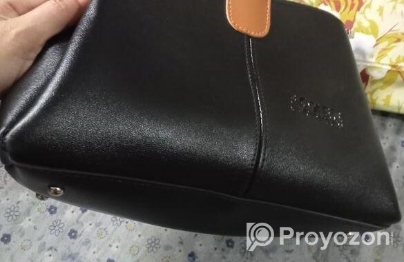 স্টাইলিশ হ্যান্ড ব্যাগ সেমি সফ্ট লেদার