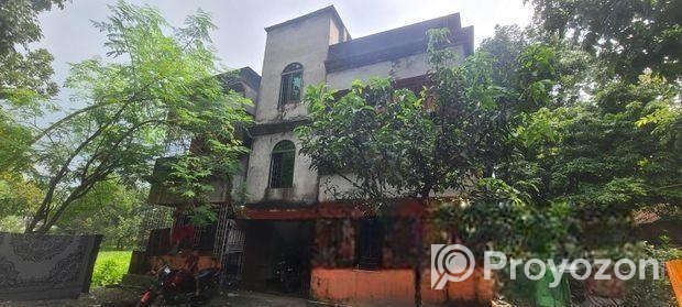 সাড়ে বারো কাটা জায়গা সহকারে দোতলা বাড়ি বিক্রয় হইবে