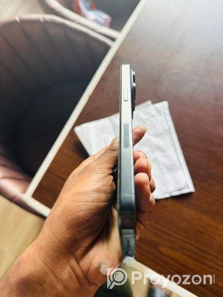 Apple iPhone 15 pro max Canada Variant (Used)