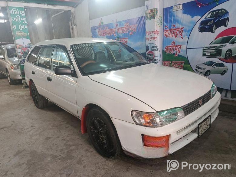 Toyota Corolla . 1999