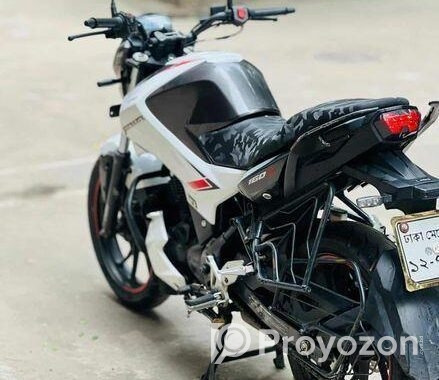 Hero Thriller 160R . 2022