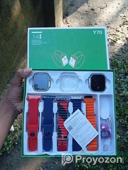 Y 70 Ultra Smartwatch