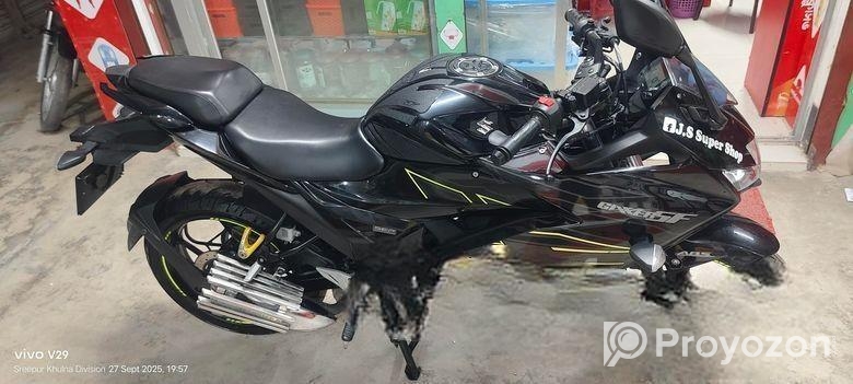 Suzuki Gixxer SF 2023