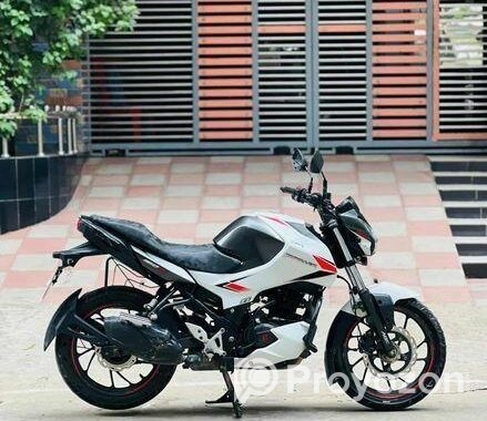 Hero Thriller 160R . 2022