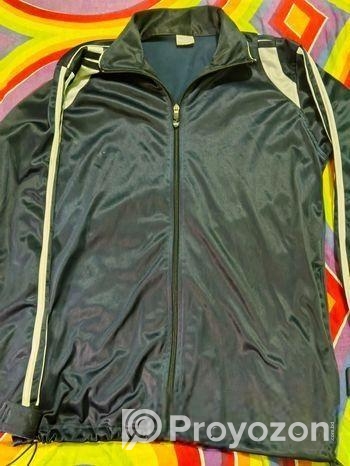 ট্রাকসুট