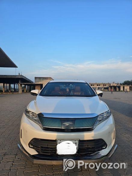 Toyota Harrier 2018
