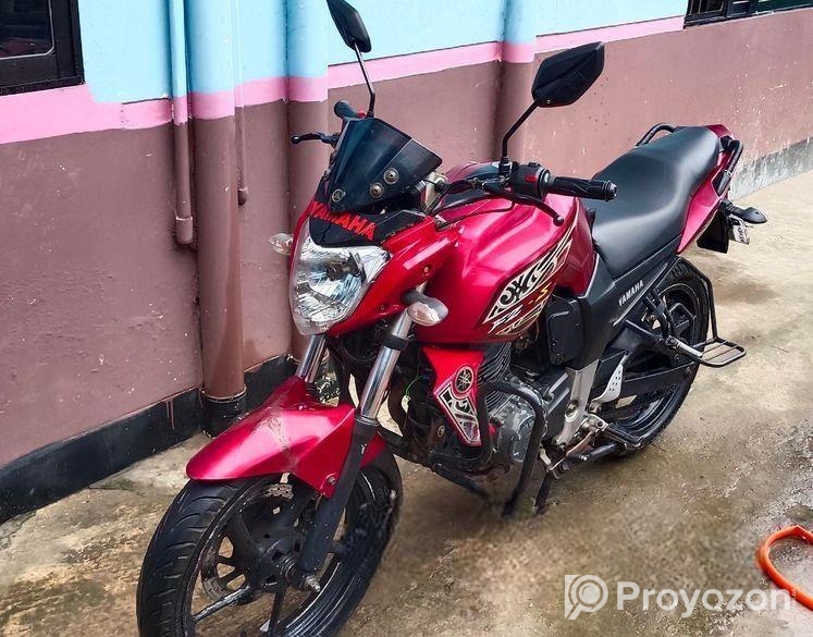 Yamaha FZS ` 2013