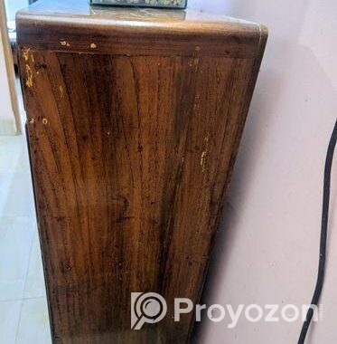 সেগুন কাঠের তৈরি শোকেস