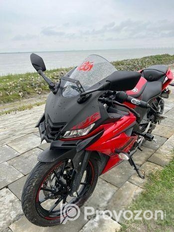 Yamaha R15 . 2021