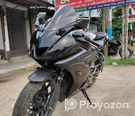 Yamaha R15 . 2020