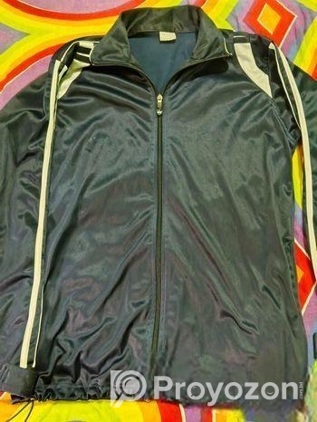 ট্রাকসুট