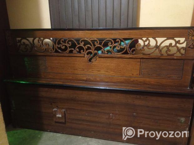 সুলভ মূল্যে সেীন্দর্যবর্ধিত ও নিখূত কারুকাজ খচিত ডাবল খাট বিক্রয়