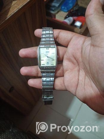 Analogue Watch for sale