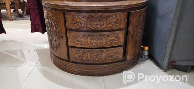 Dressing Table (shegun)