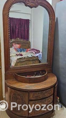 Dressing Table (shegun)