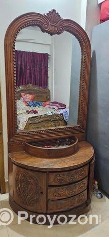 Dressing Table (shegun)