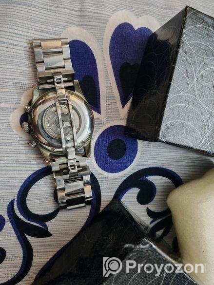 premium 2 ta ghori sell hobe. titan..Patek philips