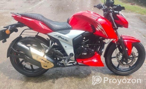 TVS Apache RTR 160 . 2023