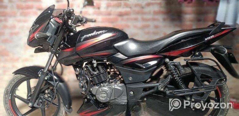 Bajaj Pulsar 150 . 2021