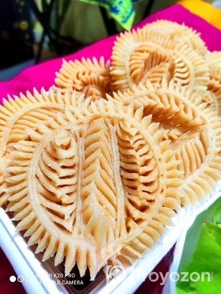 মজাদার মচমচে নকশি পিঠা।