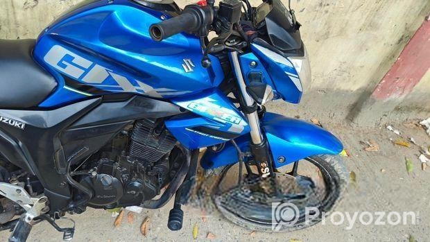 Suzuki Gixxer . 2018