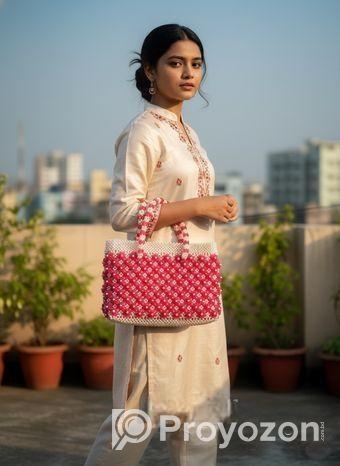 চমৎকার হ্যান্ড ব্যাগ