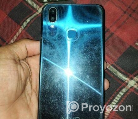Vivo V19 . (Used)