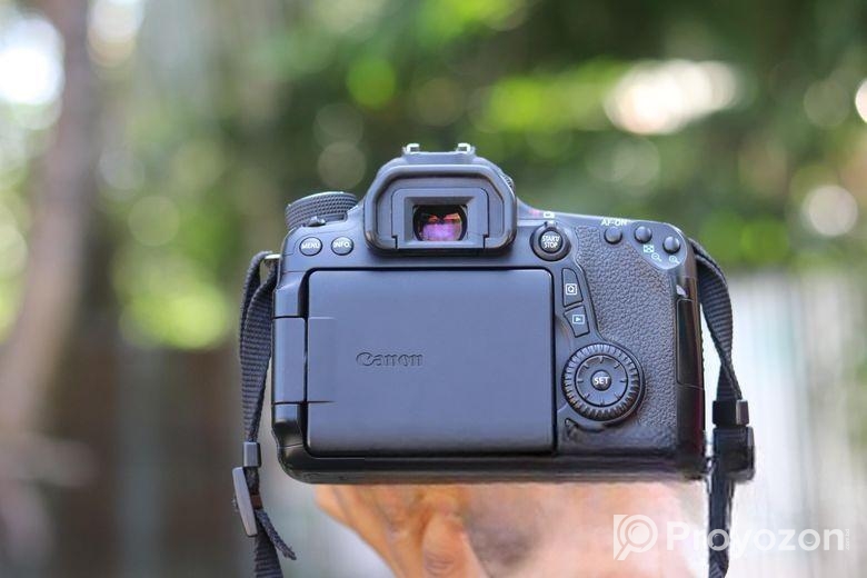 Canon 70D with 75-300 Zoom lens full fresh condition… 6622