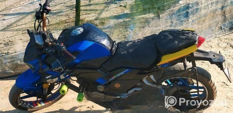 Yamaha R15 . 2021