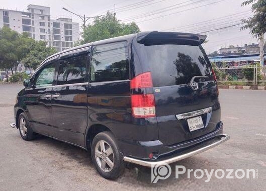Toyota Noah x 2004