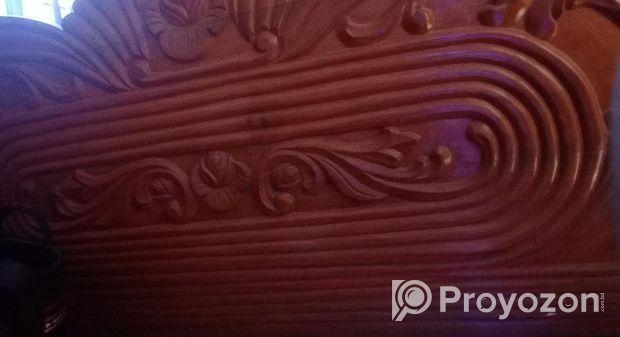 ৬/৭ ফুট বক্স খাট।