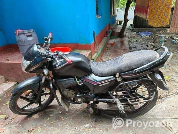 Runner Royal Plus . 2015