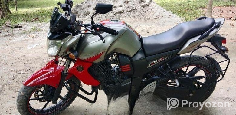 Yamaha FZS . 2010
