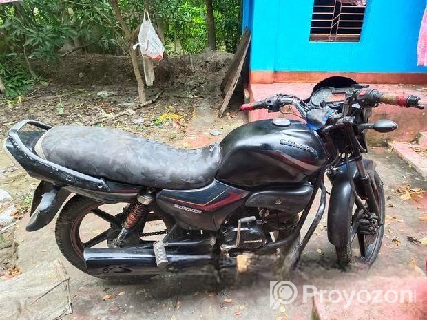 Runner Royal Plus . 2015