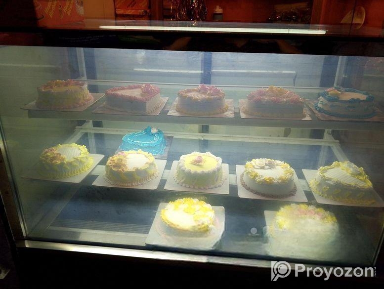 কেক এর ফ্রিজ