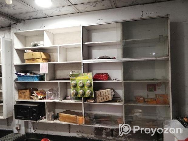 চারটা দোকানের তাক বিক্রি হবে