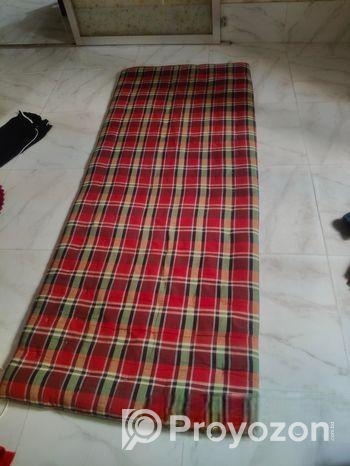 সিঙ্গেল তোষক বালিশ