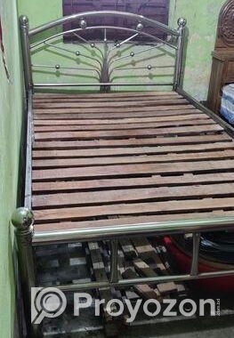 S স্টিলের খাট (একদম নতুনের মত)