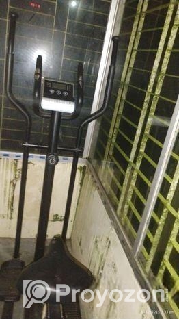 বাড়িতে ব্যবহারের উপযোগী ক্রস ট্রেইনার