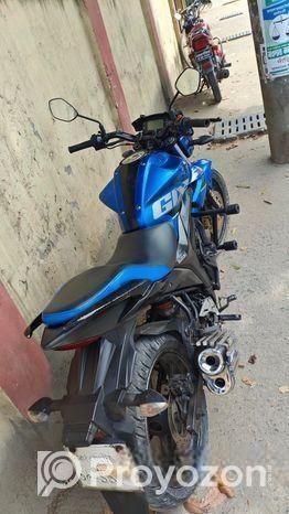 Suzuki Gixxer . 2018