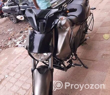 Suzuki Intruder . 2022