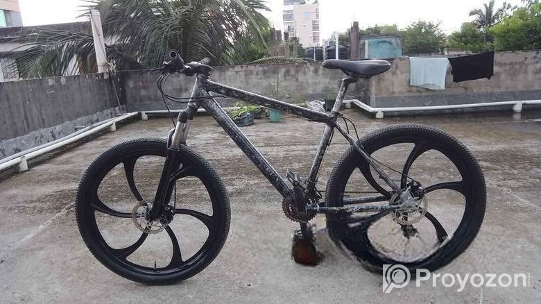 Custom Build Veloce Riding Cycle For Sell.