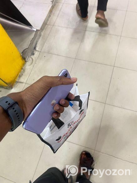 Apple iPhone 11 (Used)
