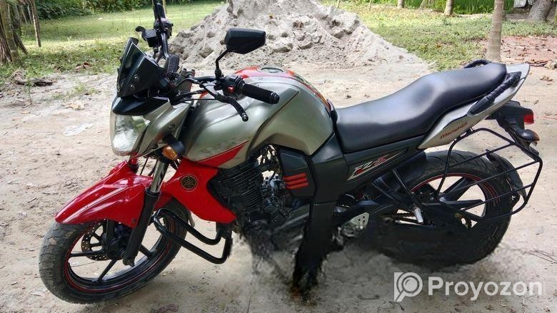 Yamaha FZS . 2010