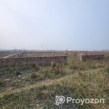 ব্লক = পি, এক্সটেনশন ৪ কাঠা পূর্ব মুখী প্লট বিক্রি করা হবে।