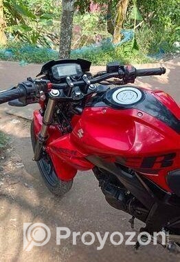 Suzuki Gixxer . 2016